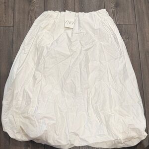 Zara Elegant Cream A-Line Skirt